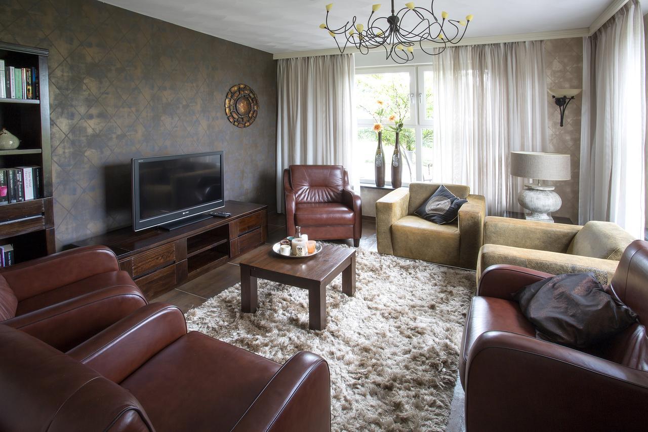 Villa Het Bascour Holthees Bagian luar foto